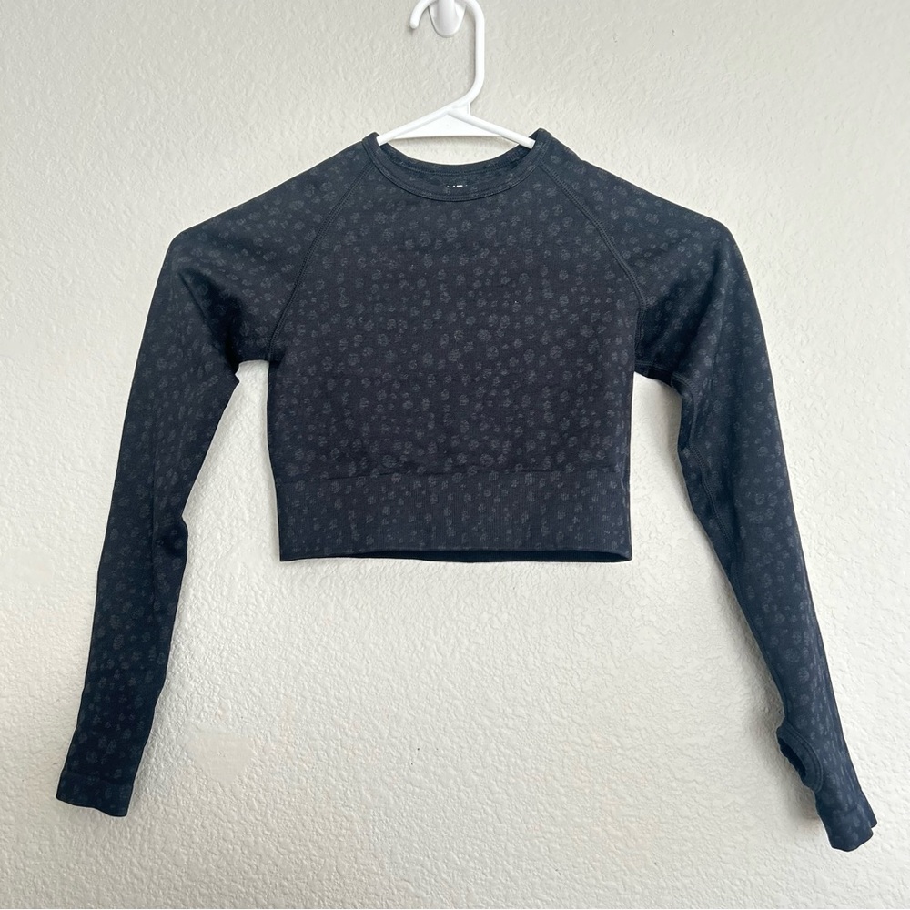 AYBL Black and Grey Cheetah Print Patterned Long Sleeve Crop Top